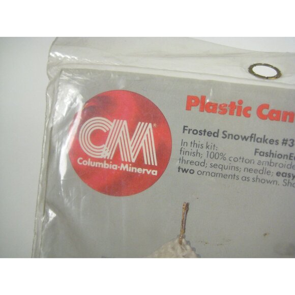 Columbia Minerva Frosted Snowflakes NO 3 Plastic Canvas Ornaments Kit 8418 - Picture 3 of 7